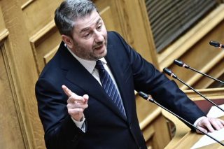 Από Predator, μπουχός...